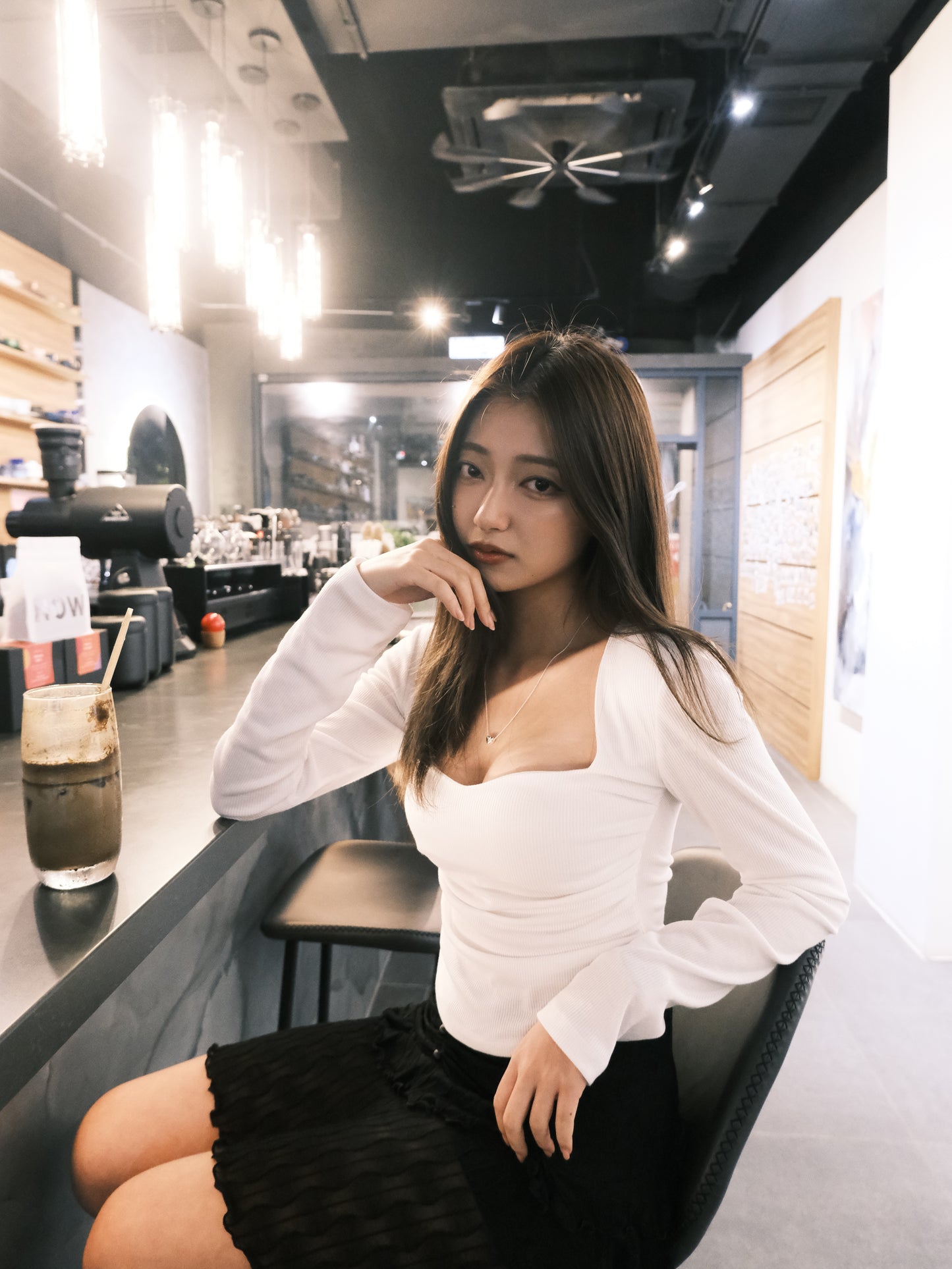 【 秋冬comeback 】 爆炸顯身材!! 心型方領女人味大增上衣