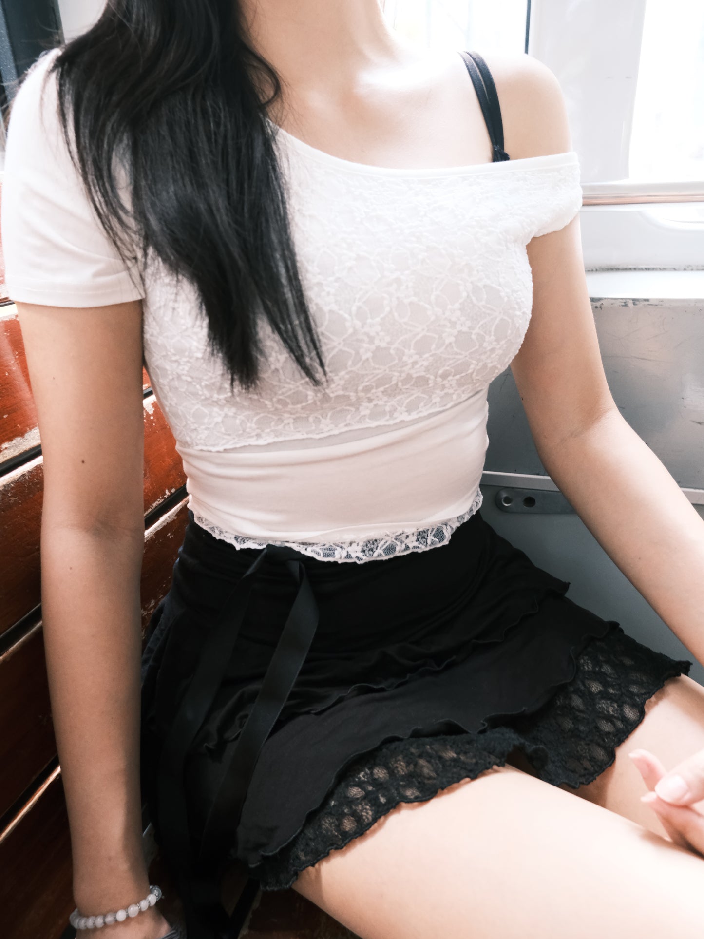 Lace分層單肩上衣