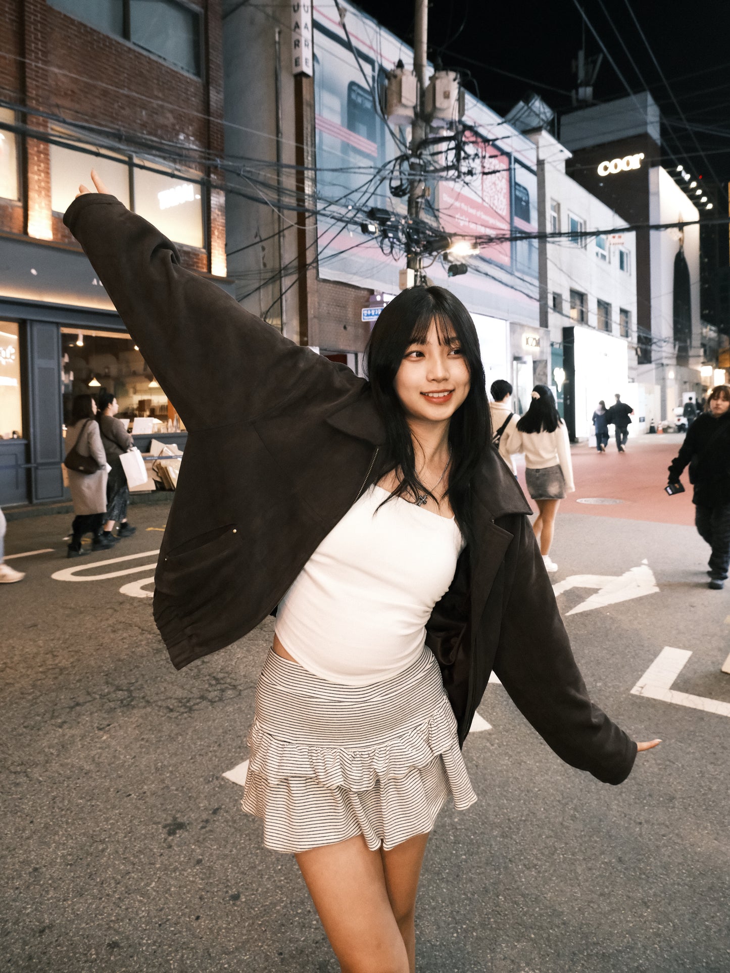 ‹ KR20 › 最顯腳長x100!! 內有打底褲間條棉質迷你裙