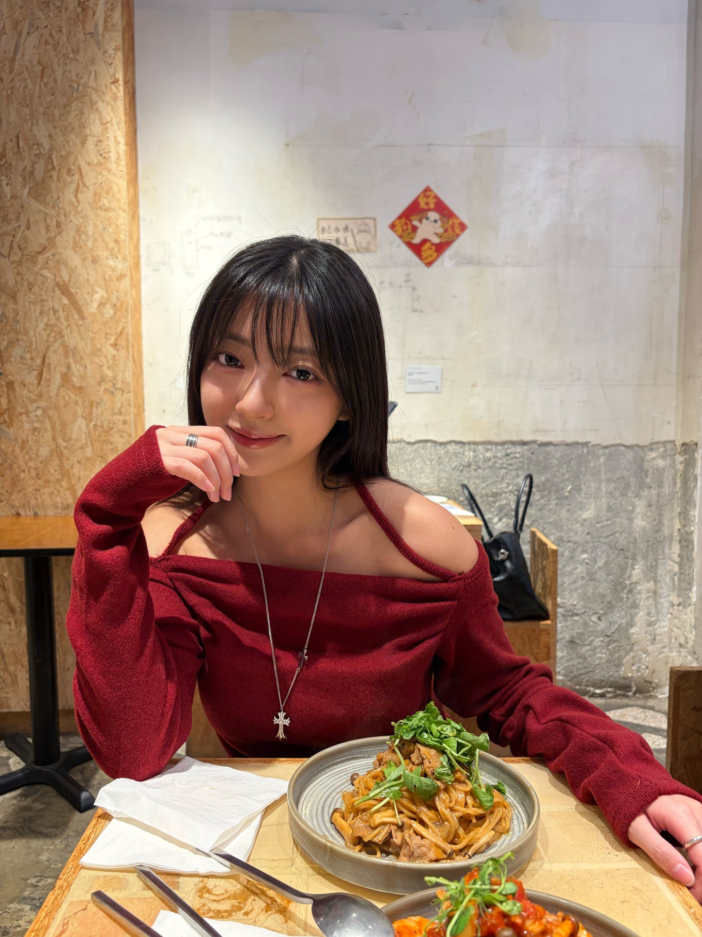 【 Christmas 額外8折🎅🏻🎄】軟棉棉🐑加絨掛頸修腰露膊上衣