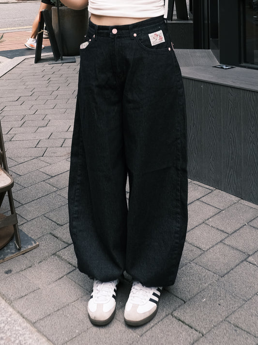 型格精緻刺繡Baggy Jeans