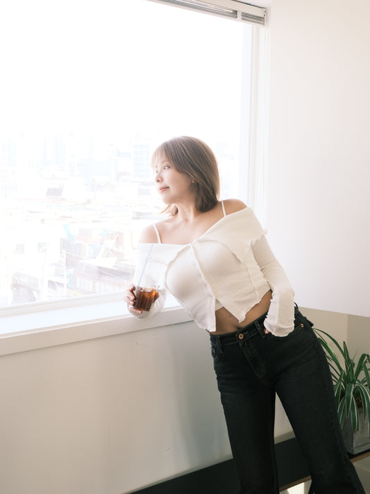 【 秋冬comeback 】大彈性反領吊帶一字膊上衣