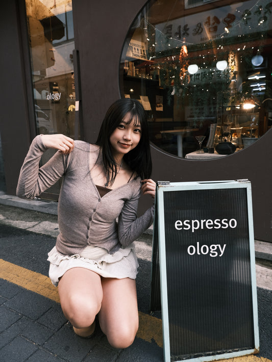 ‹ KR20 › 前後可綁～ V領口可露肩多著上衣