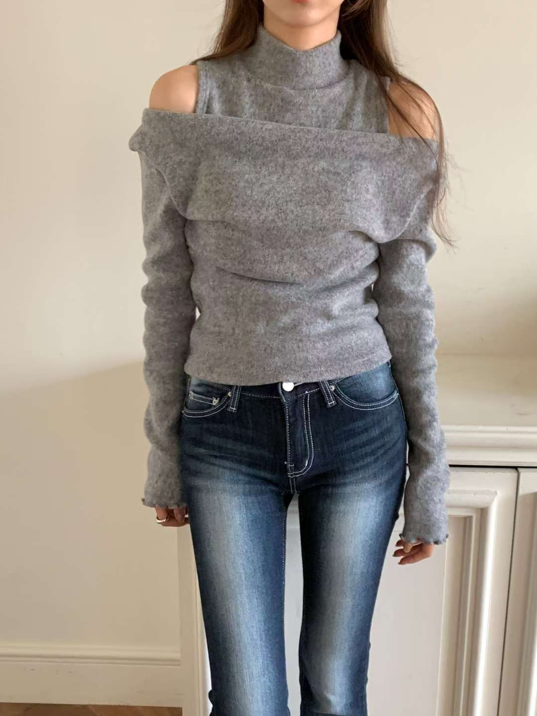 ※預購 保暖絨毛款高領露膊上衣