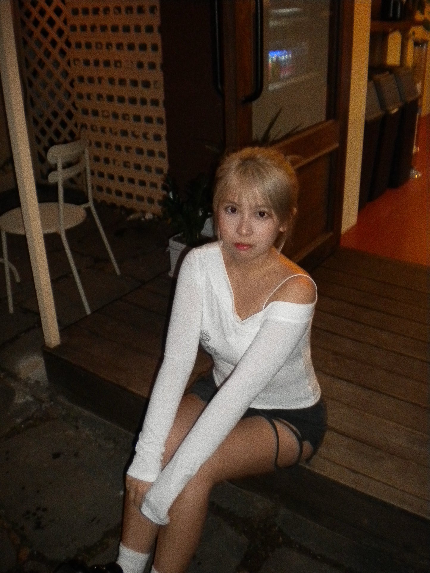 ‹KR 19› 貼身單肩型格十字架上衣