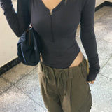 拉鍊款V領露盆骨貼身上衣