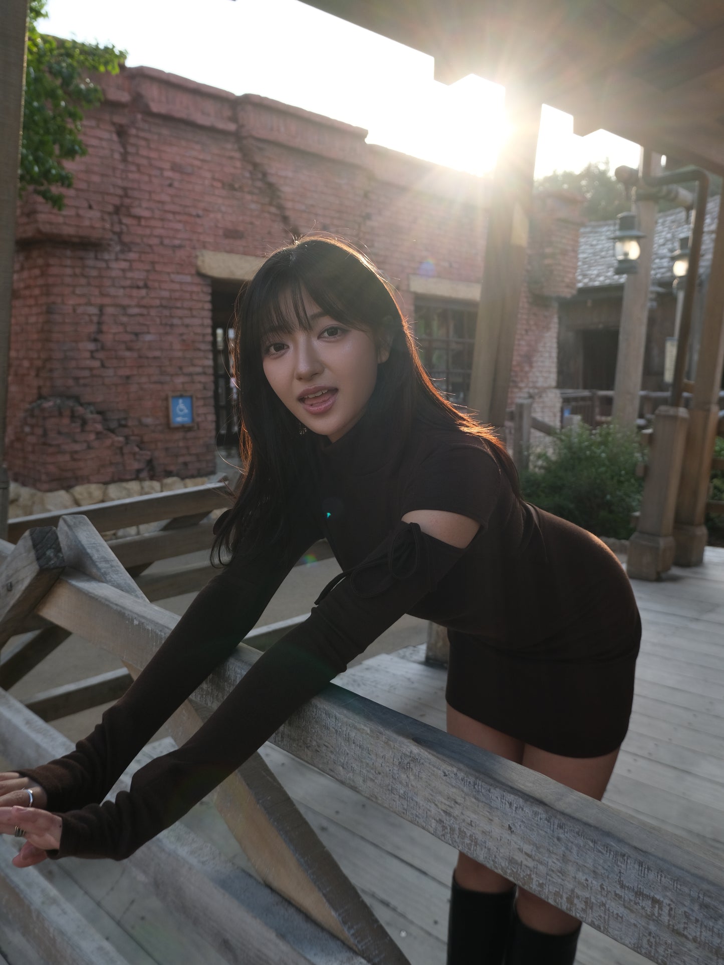 【 Christmas 額外8折🎅🏻🎄】特色款!! 大彈性露背露手臂企領OPS