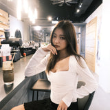 爆炸顯身材!! 心型方領女人味大增上衣