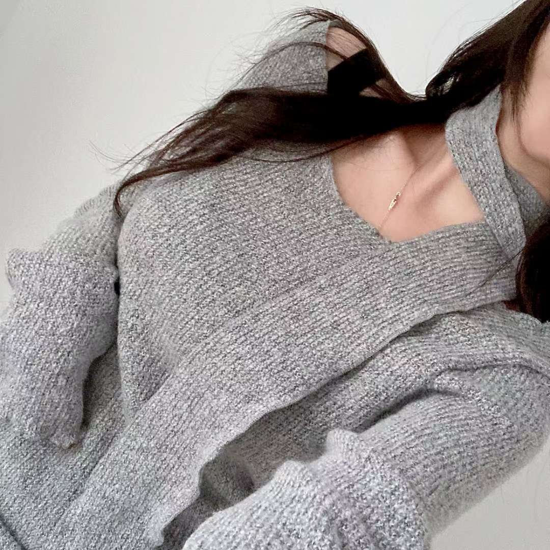 ※預購 微透視小捲邊少女感開叉上衣