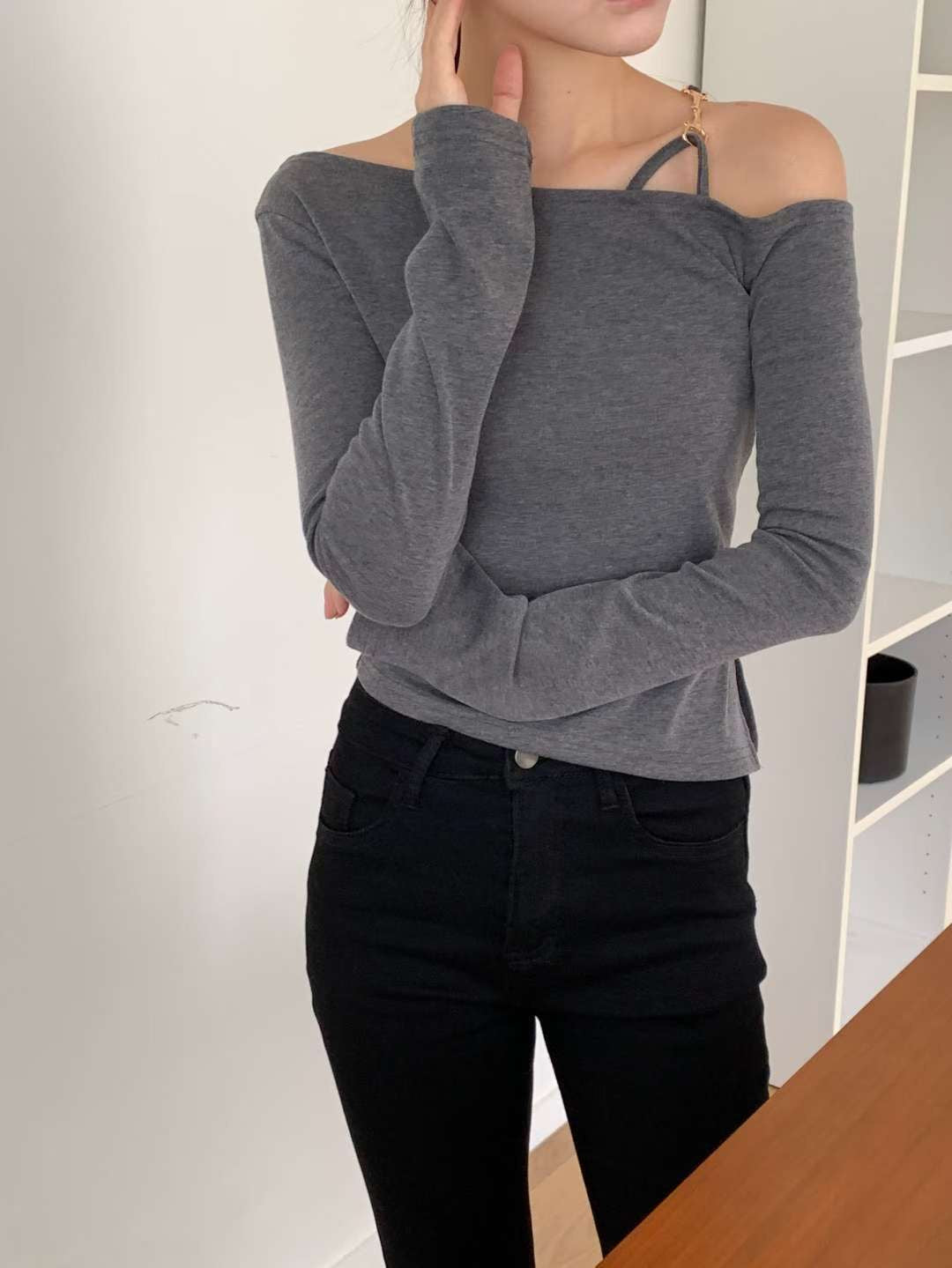 ※預購 銀扣單肩吊帶上衣