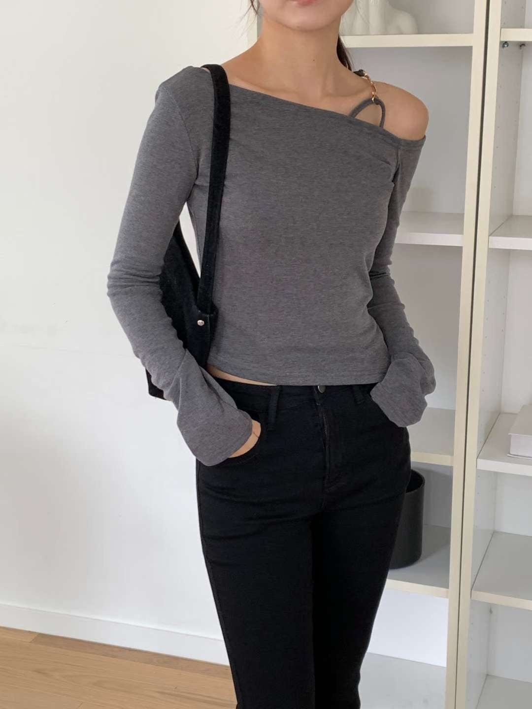 ※預購 銀扣單肩吊帶上衣