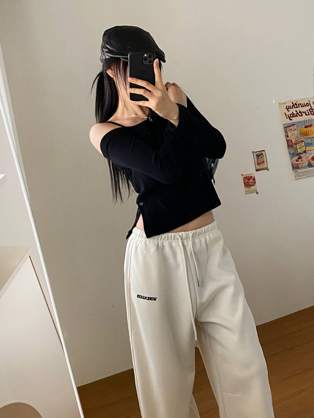※預購 特色小可愛開扣單肩上衣