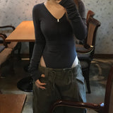 拉鍊款V領露盆骨貼身上衣