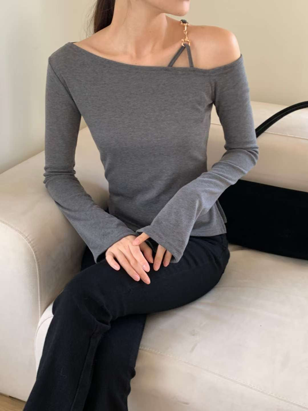 ※預購 銀扣單肩吊帶上衣