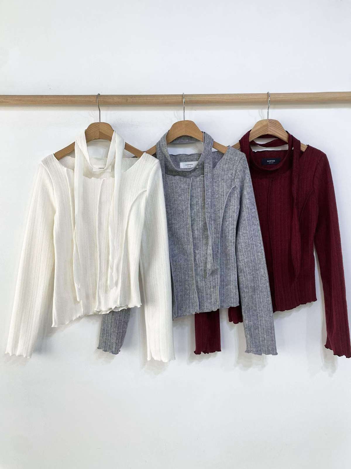 ※預購 明線不規則特色連頸帶上衣