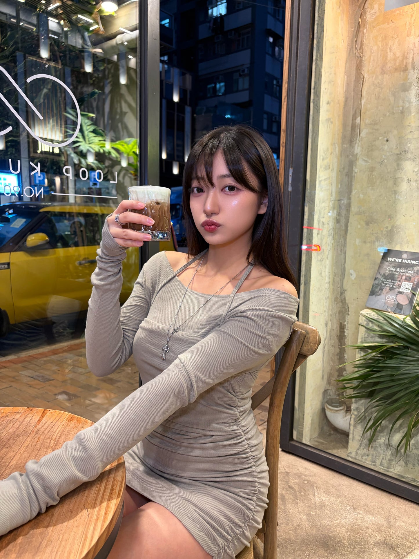 【 Christmas 額外8折🎅🏻🎄】現貨出售!!大彈性掛頸大領口超顯瘦OPS