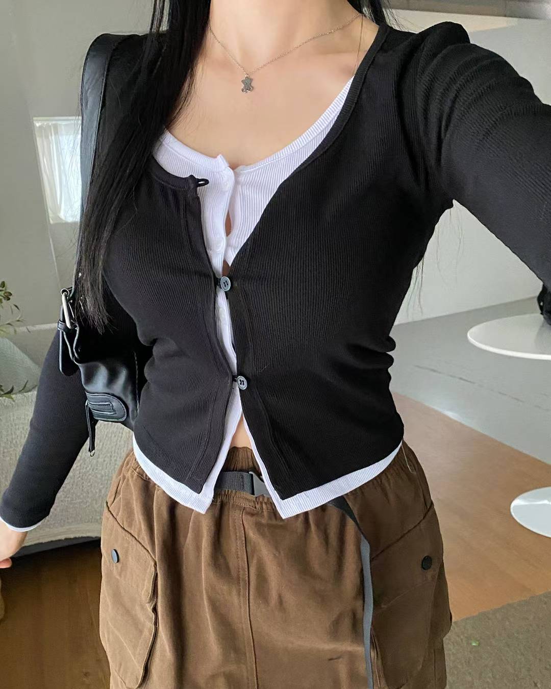 ※預購 假兩件超美扣鈕上衣