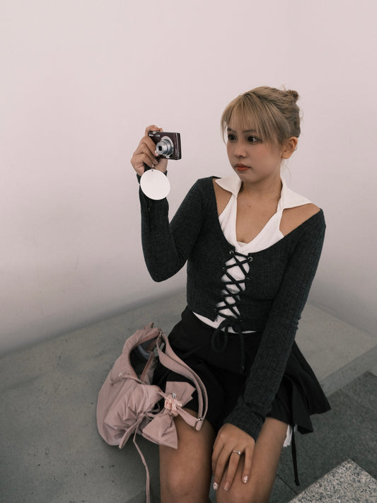 ‹KR 19› Polo領露肩交叉綁繩性感Top