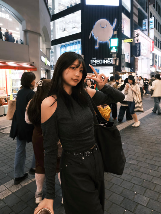 ‹KR 19› KR大熱型格大路肩有帽露背上衣