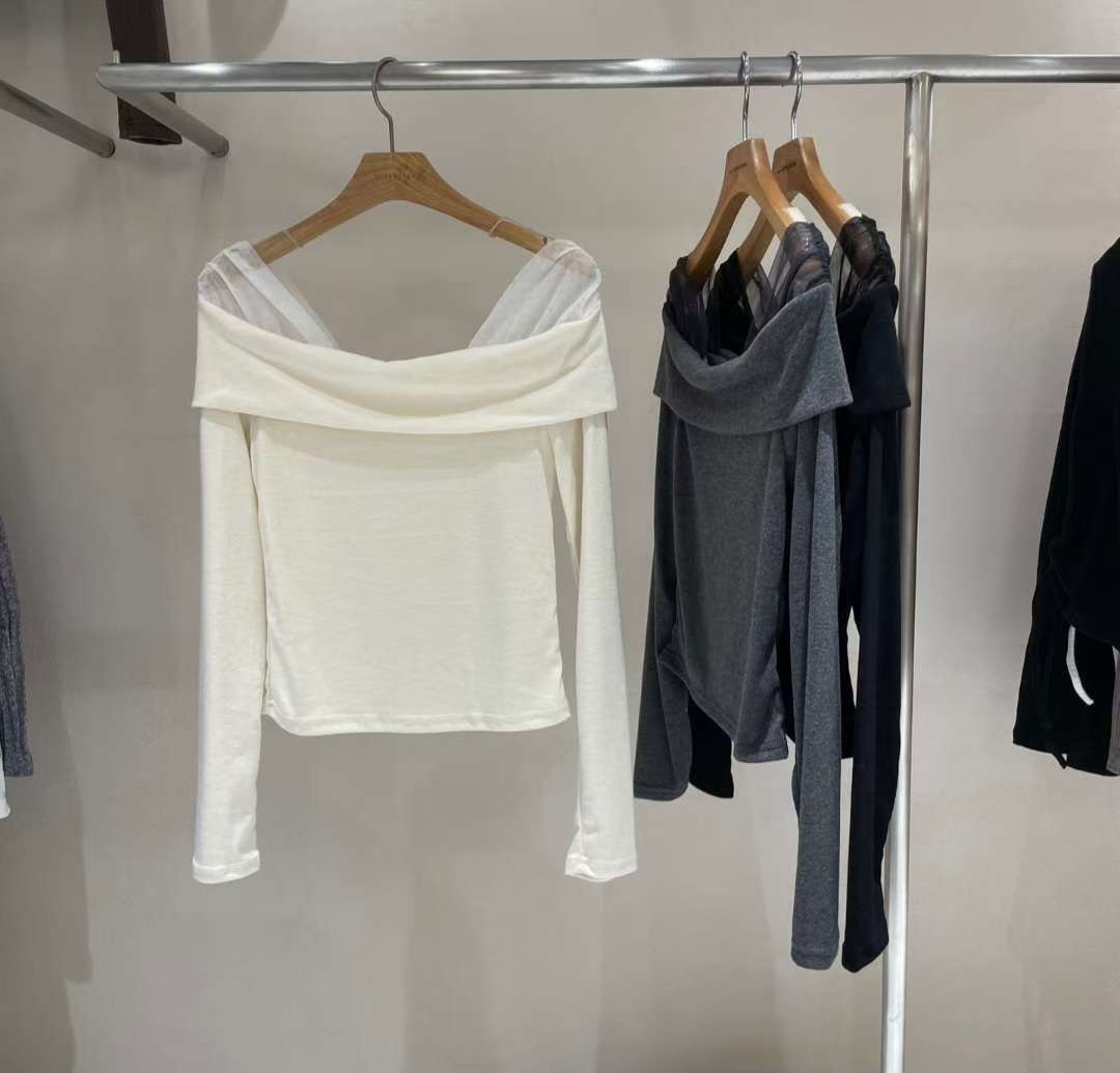 ※預購 小心機透視領一字膊上衣