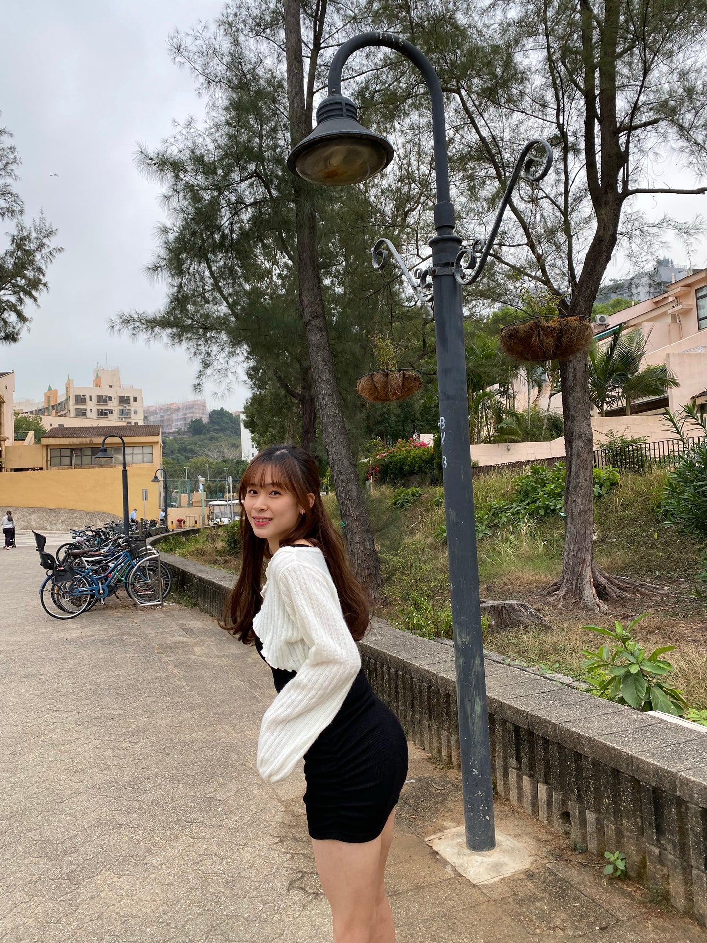 [COMEBACK!] 泡泡外搭配超瘦背心裙